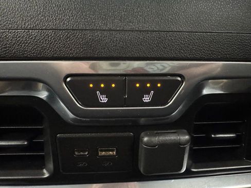 Used 2019 GMC Sierra 1500 SLT w/ SLT Premium Package image 6