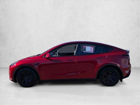 Used 2024 Tesla Model Y Long Range image 9