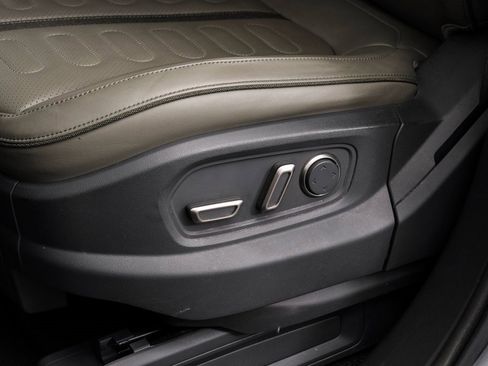 Used 2022 Rivian R1T Launch Edition image 37