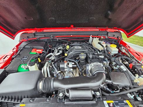 Used 2023 Jeep Wrangler Unlimited Rubicon w/ Steel Bumper Group image 32