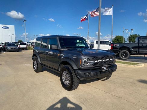 Certified 2025 Ford Bronco Badlands AWD/4WD image 7