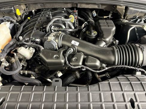 Used 2024 Jeep Grand Cherokee L Limited w/ Luxury Tech Group II image 48