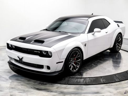 Used 2021 Dodge Challenger SRT Hellcat Redeye image 5