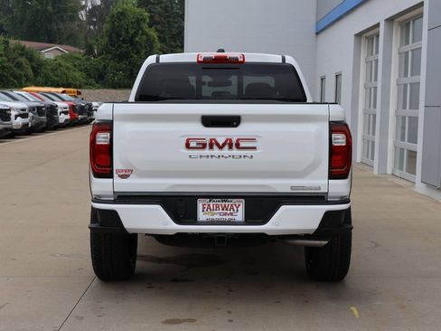 New 2025 GMC Canyon Elevation w/ Convenience Package image 9
