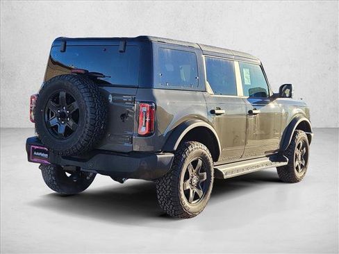 New 2025 Ford Bronco Outer Banks image 2
