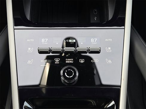 New 2026 Porsche Cayenne S image 13