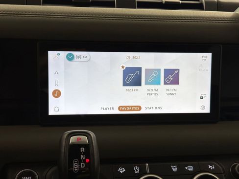 Certified 2021 Land Rover Defender 110 X-Dynamic SE image 26