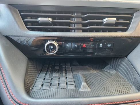 Used 2025 Ford Explorer ST AWD/4WD image 18