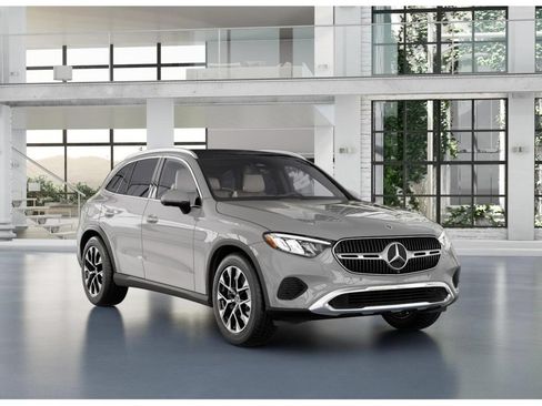 Certified 2025 Mercedes-Benz GLC 350e 4MATIC image 10