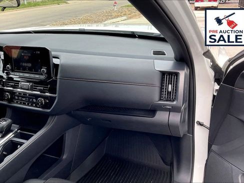 Used 2025 Nissan Pathfinder Rock Creek AWD/4WD image 16
