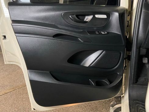 Used 2021 Mercedes-Benz Metris Passenger image 25