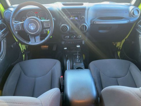 Used 2016 Jeep Wrangler Unlimited Sport w/ Max Tow Package image 15
