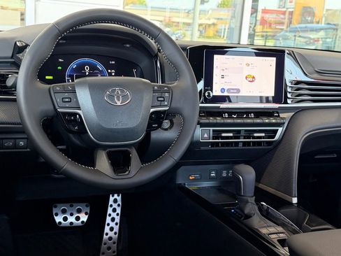 Certified 2026 Toyota Camry SE w/ Convenience Package FWD image 31