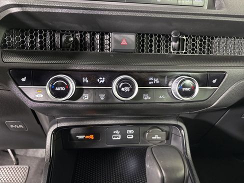 Used 2025 Honda CR-V Sport image 18