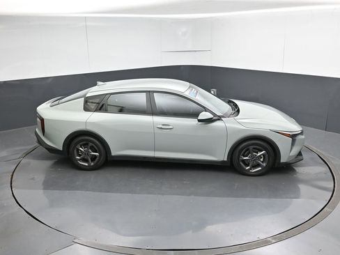 Used 2025 Kia K4 FWD image 50