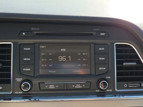 Used 2016 Hyundai Sonata SE image 10