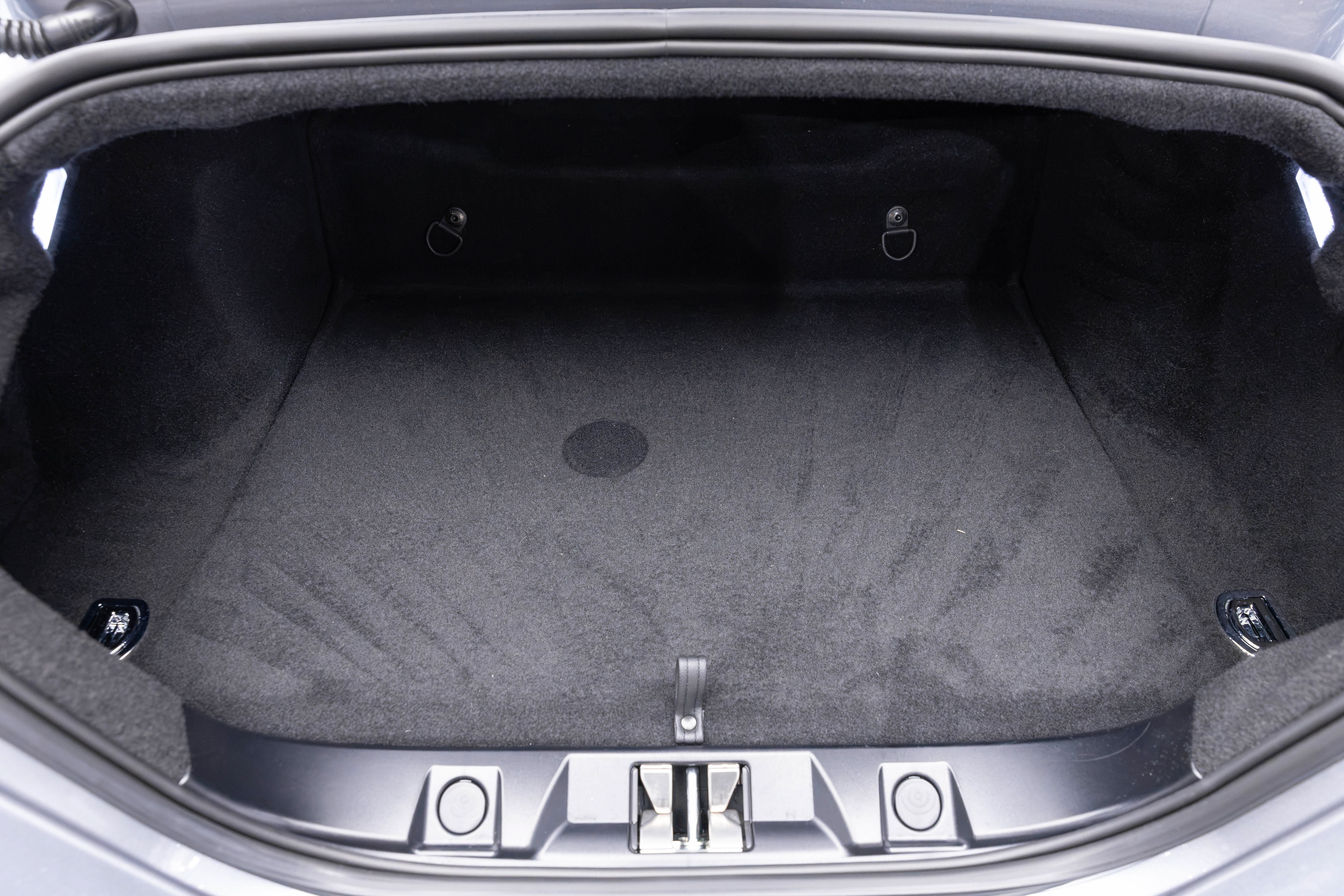 Used 2022 Ferrari Roma RWD image 34