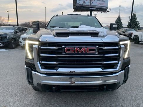 New 2026 GMC Sierra 2500 SLE w/ SLE Value Package; image 9