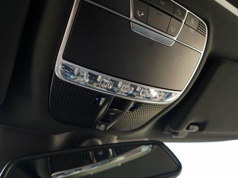 Used 2017 Mercedes-Benz S 550 Sedan image 12