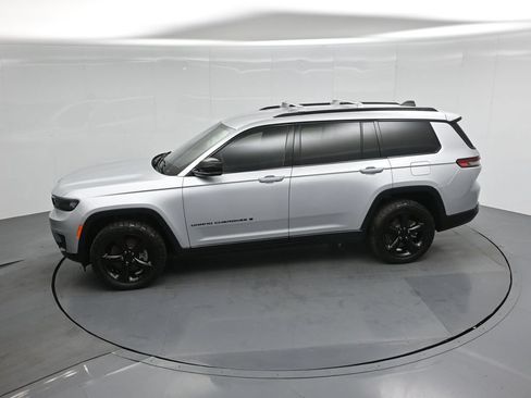 Used 2021 Jeep Grand Cherokee L Laredo AWD/4WD image 41