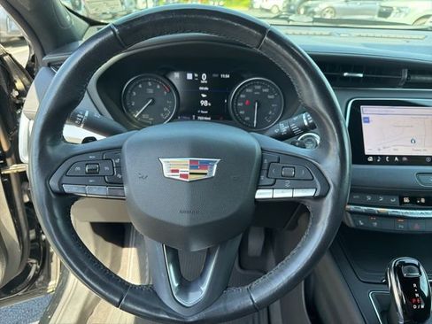 Used 2020 Cadillac XT4 Premium Luxury image 20