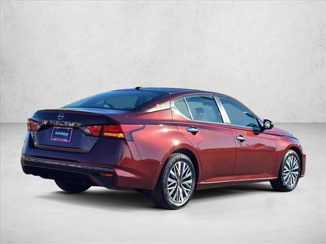 Used 2025 Nissan Altima 2.5 SV FWD image 5