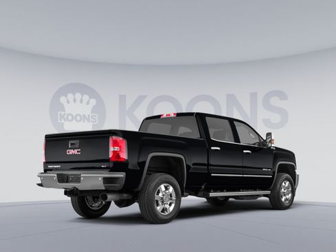 Used 2017 GMC Sierra 3500 Denali w/ Duramax Plus Package AWD/4WD image 4