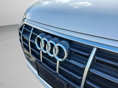 Used 2021 Audi Q5 Premium w/ Convenience Package image 23