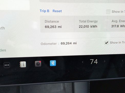 Used 2023 Tesla Model Y Long Range image 21