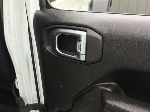 Used 2024 Jeep Wrangler Unlimited AWD/4WD image 45