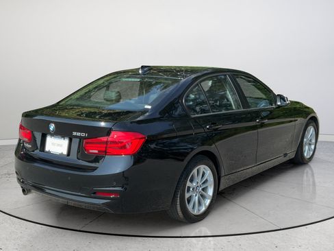 Used 2016 BMW 320i Sedan RWD image 14