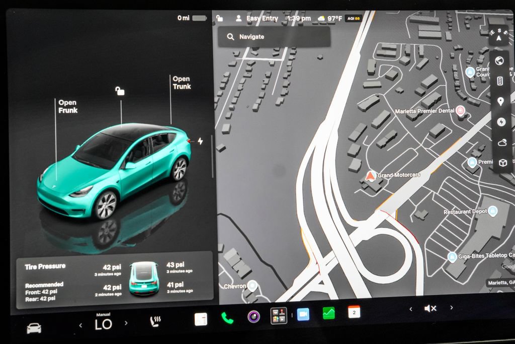 Used 2023 Tesla Model Y Long Range AWD/4WD image 24