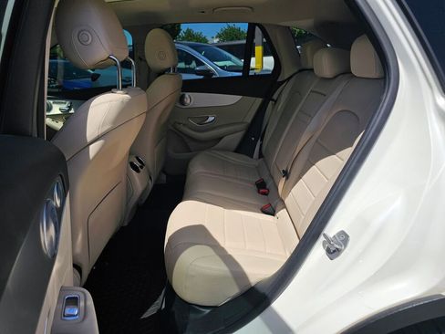 Used 2017 Mercedes-Benz GLC 300 4MATIC image 12