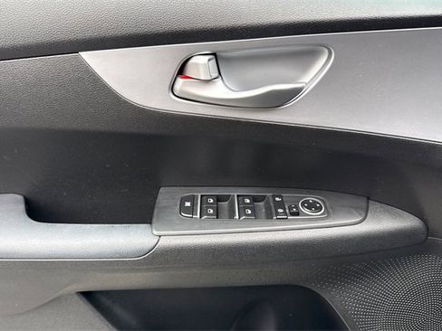 Certified 2023 Kia Forte LXS w/ LXS Technology Package image 13