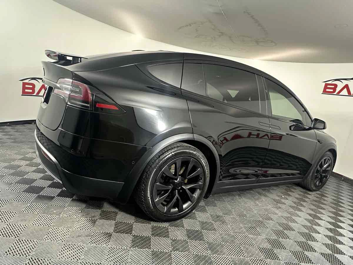 Used 2022 Tesla Model X AWD/4WD image 9