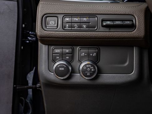 Used 2023 GMC Yukon Denali image 21