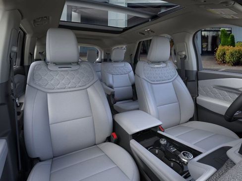 New 2025 Ford Explorer Platinum w/ Ultimate Package image 11