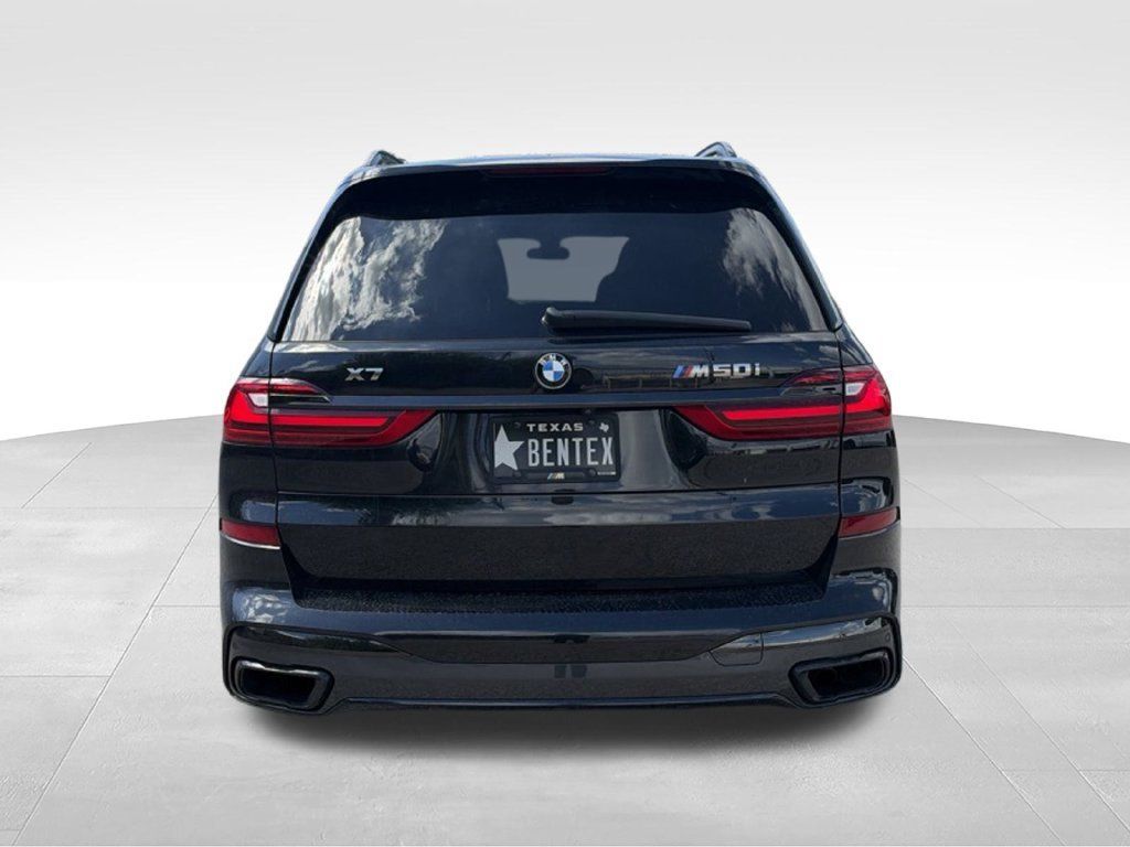 Used 2020 BMW X7 M50i w/ Dynamic Handling Package AWD/4WD image 5