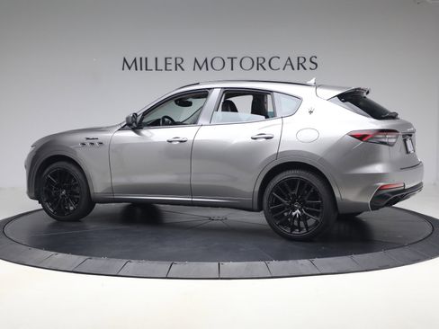 Used 2022 Maserati Levante Modena AWD/4WD image 4