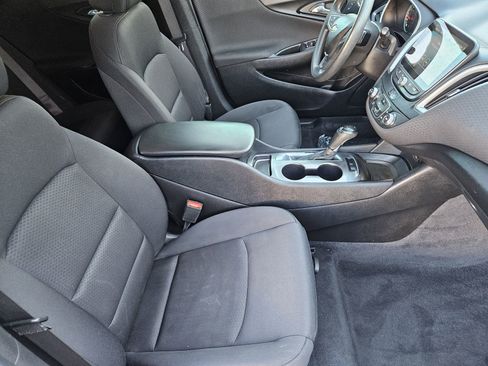 Used 2020 Chevrolet Malibu LS image 16