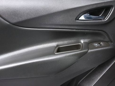 Used 2021 Chevrolet Equinox LT image 10