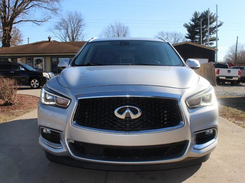 Used 2018 INFINITI QX60 FWD w/ Premium Plus Package image 3