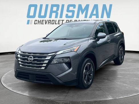 Used 2025 Nissan Rogue SV AWD/4WD image 2