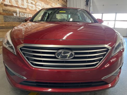 Used 2015 Hyundai Sonata SE w/ Option Group 09 image 6