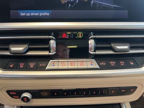 Used 2021 BMW 330e w/ Convenience Package image 29