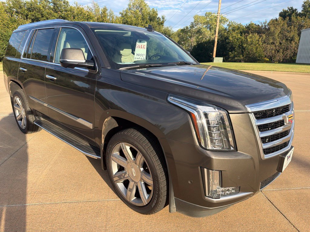 Used 2020 Cadillac Escalade Luxury AWD/4WD image 11