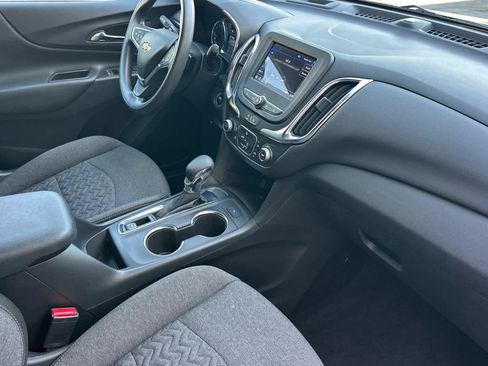 Used 2024 Chevrolet Equinox LT FWD image 17