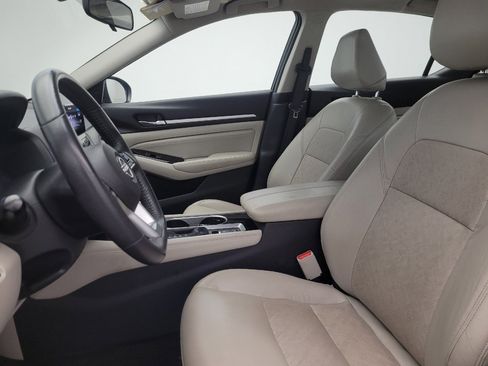 Used 2023 Nissan Altima 2.5 SL FWD image 17