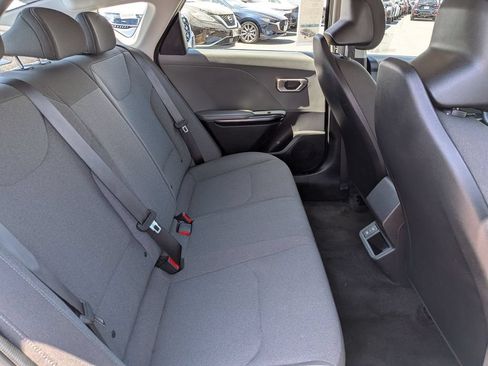 Used 2025 Kia K4 FWD image 29
