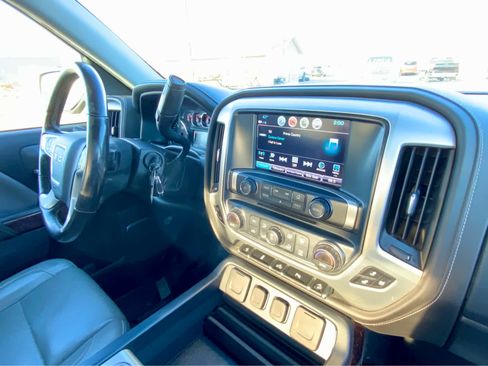 Used 2018 GMC Sierra 1500 SLT w/ SLT Preferred Package image 40